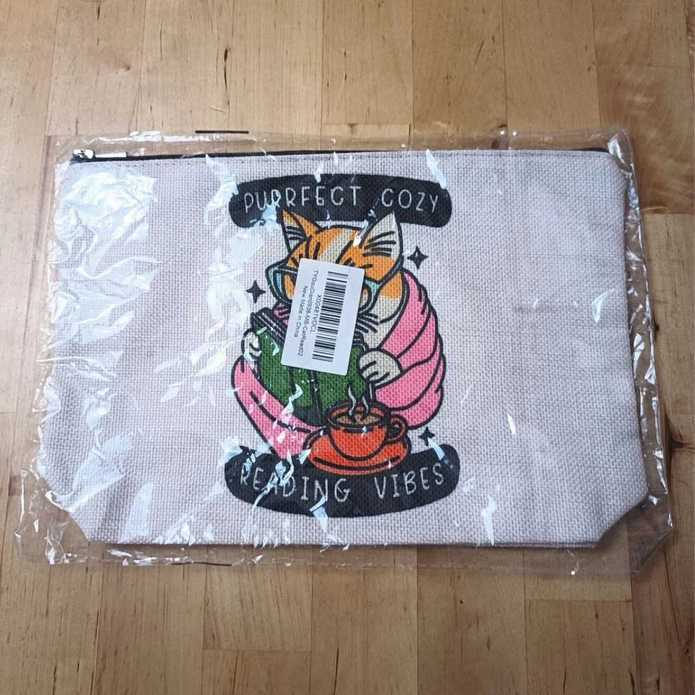 ✨ Cozy Cat Reading Vibes Pouch - White